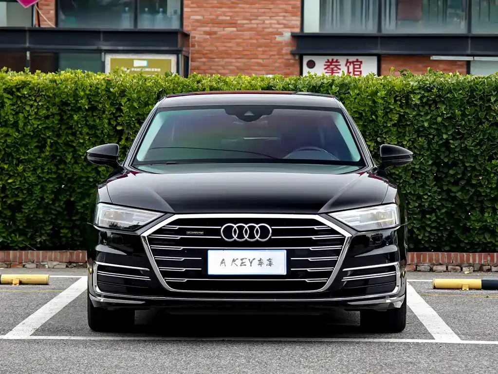 Audi A8 2021 из CN, фото 2