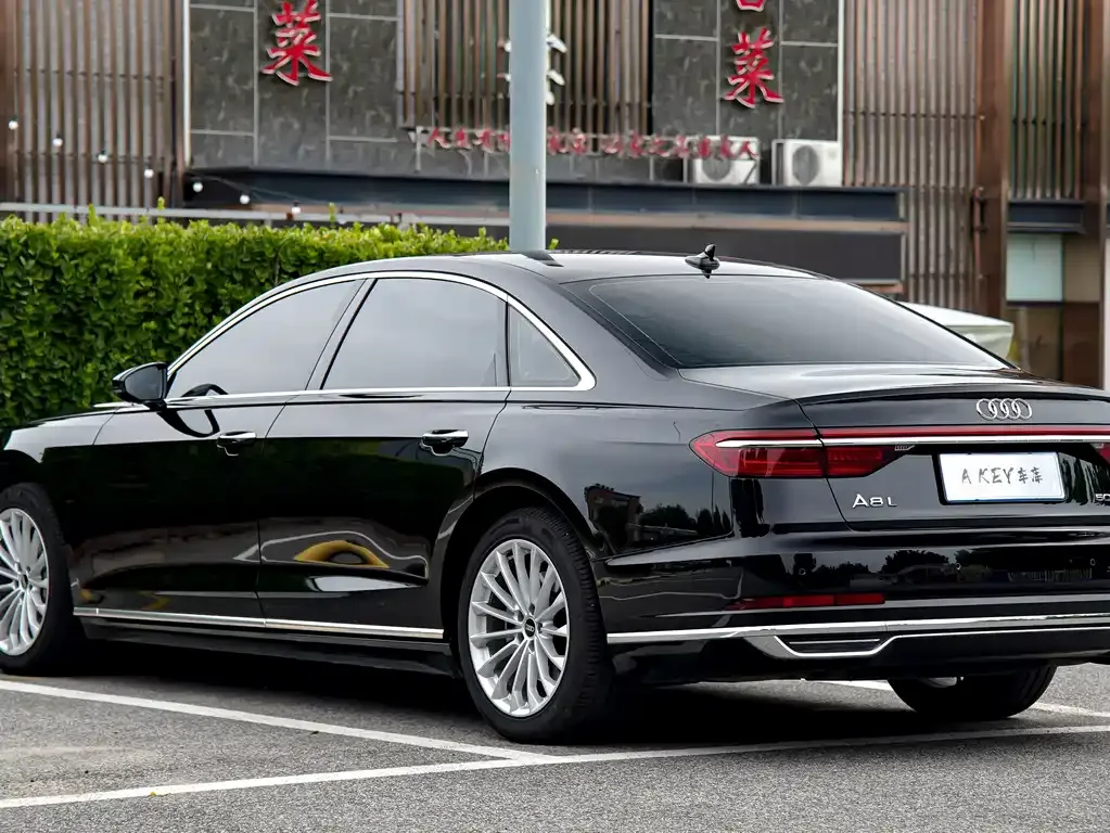 Audi A8 2021 из CN, фото 4