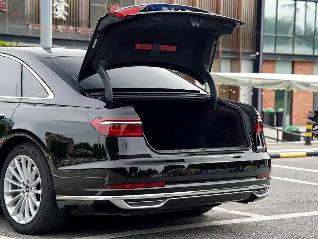 Audi A8 2021 из CN, фото 7