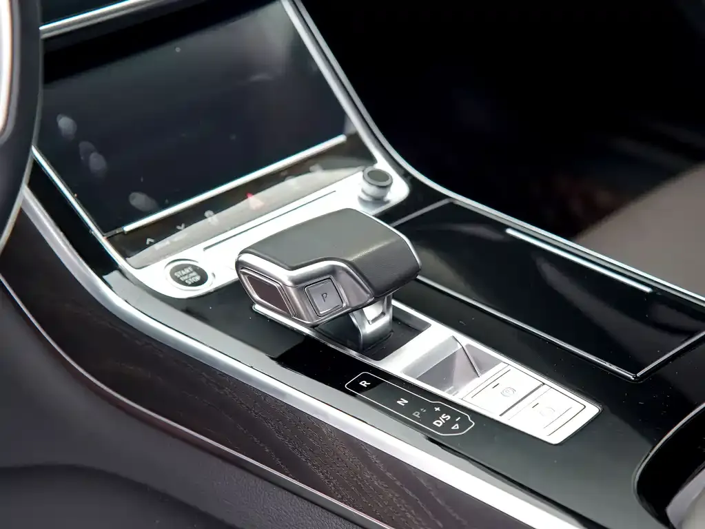 Audi A8 2021 из CN, фото 8