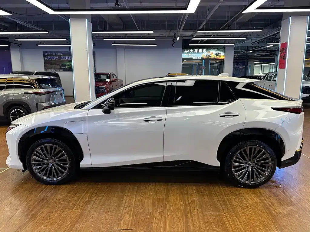 Lexus RZ 2023 из CN, фото 8
