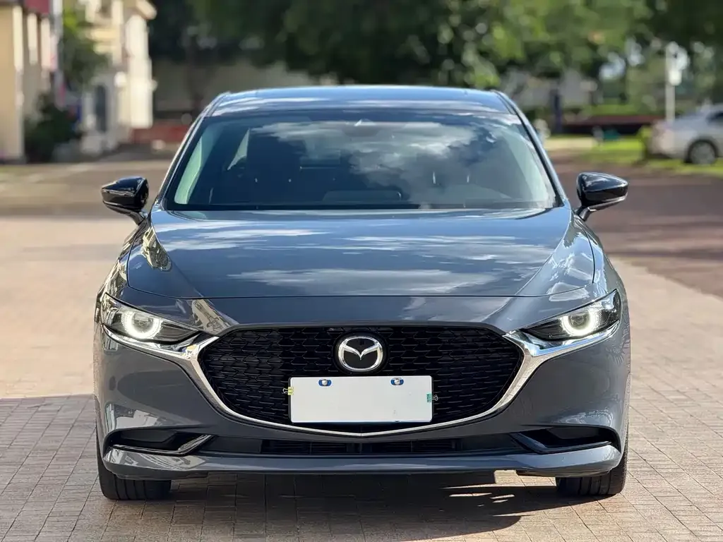 Mazda 3 Axela 2023 из CN, фото 2