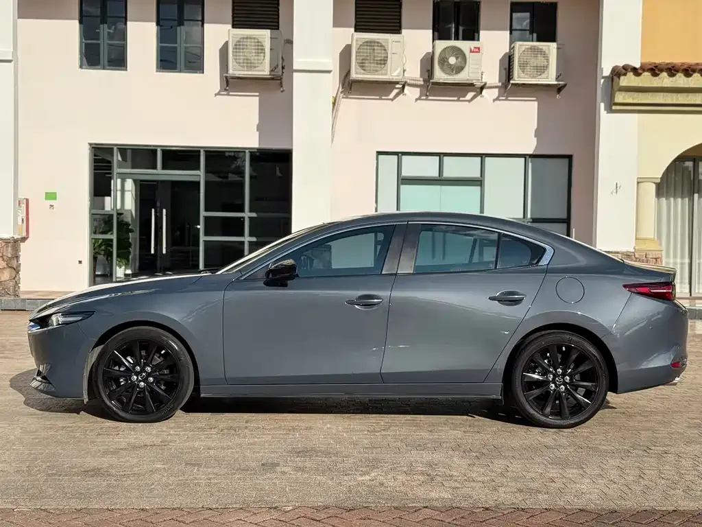 Mazda 3 Axela 2023 из CN, фото 4