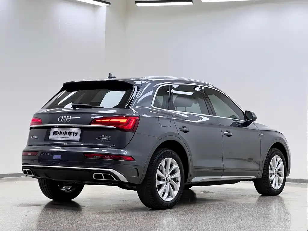 Audi Q5L — фото 7