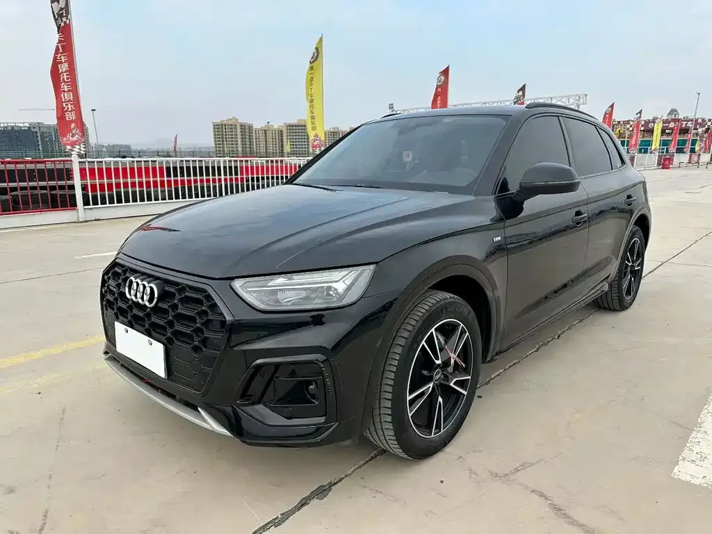 Audi Q5L 2022 из CN, фото 1
