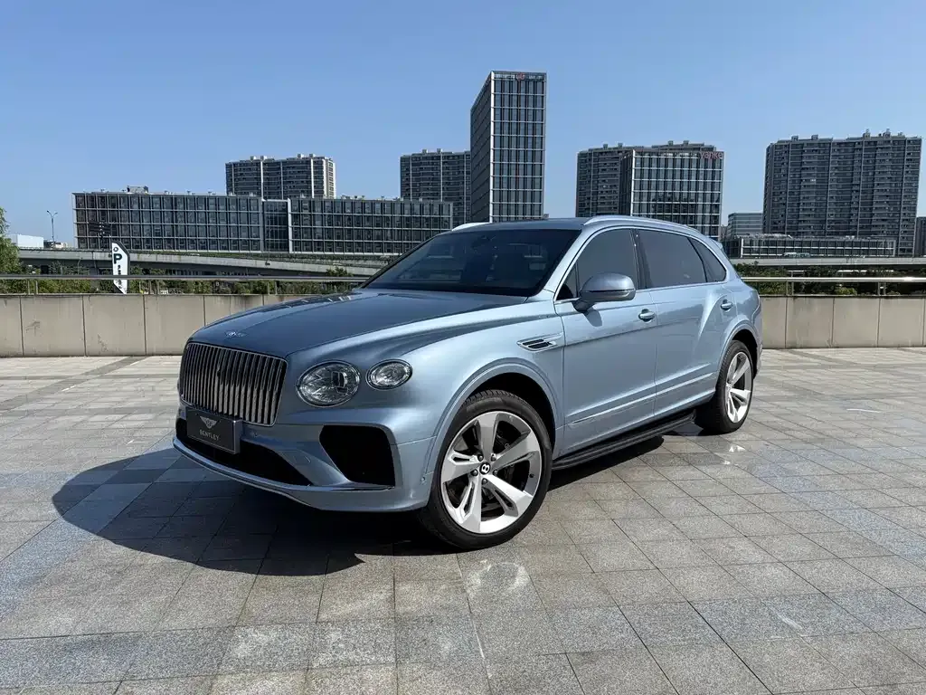 Bentley Bentayga 2023 из CN, фото 1
