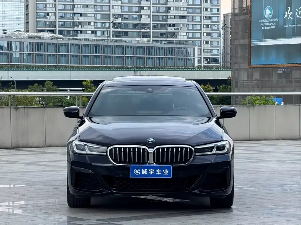 BMW 5 Series — фото 2