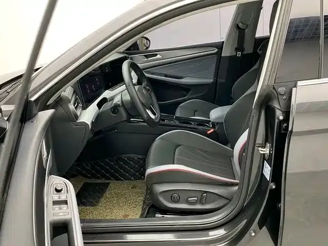 Volkswagen Lamando 2023 из CN, фото 2