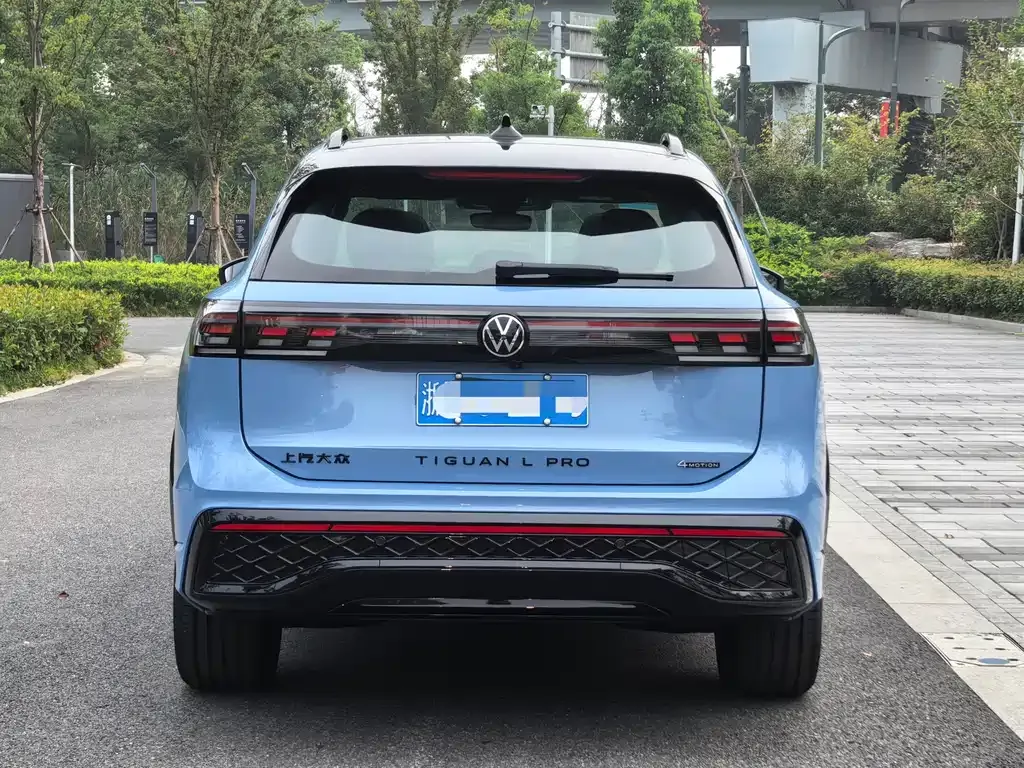 Volkswagen Tiguan L — фото 5