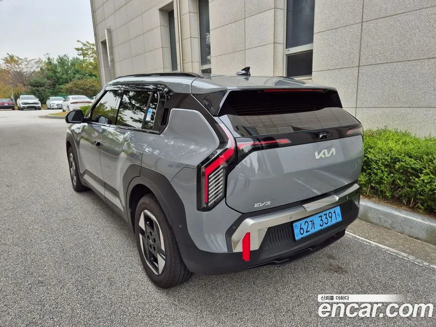 Kia EV3 — фото 4