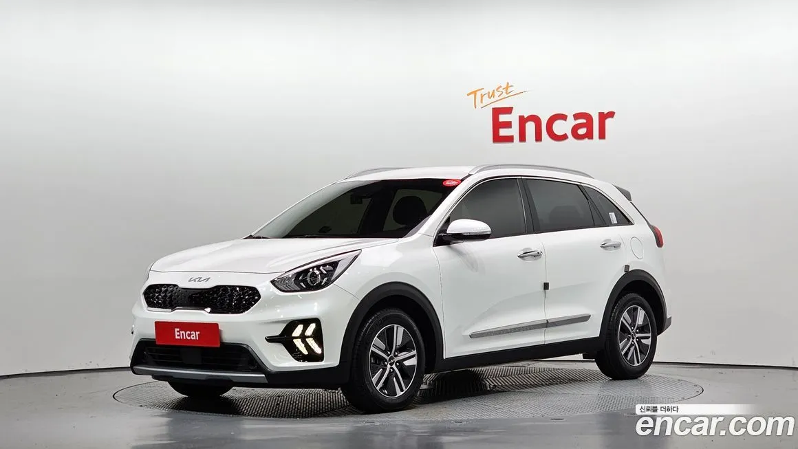 Kia Niro — фото 1
