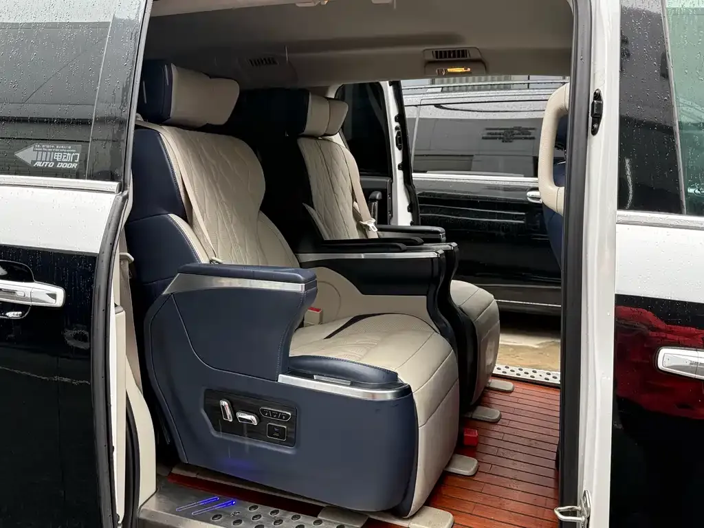 Buick GL8 2021 из CN, фото 6