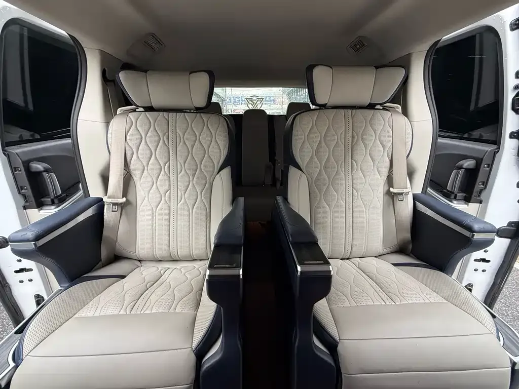 Buick GL8 2021 из CN, фото 7