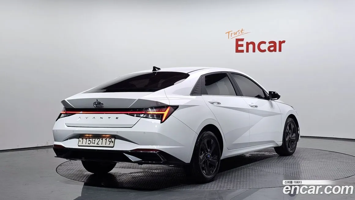 Hyundai AVANTE — фото 2