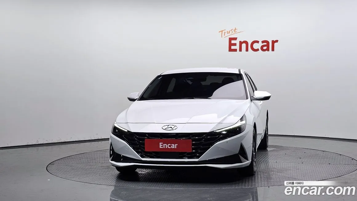 Hyundai AVANTE — фото 3