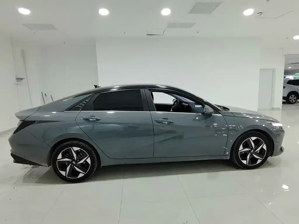 Hyundai Elantra 2021 из CN, фото 4