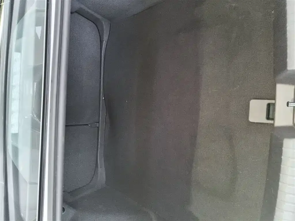 Volkswagen Sagitar 2023 из CN, фото 9