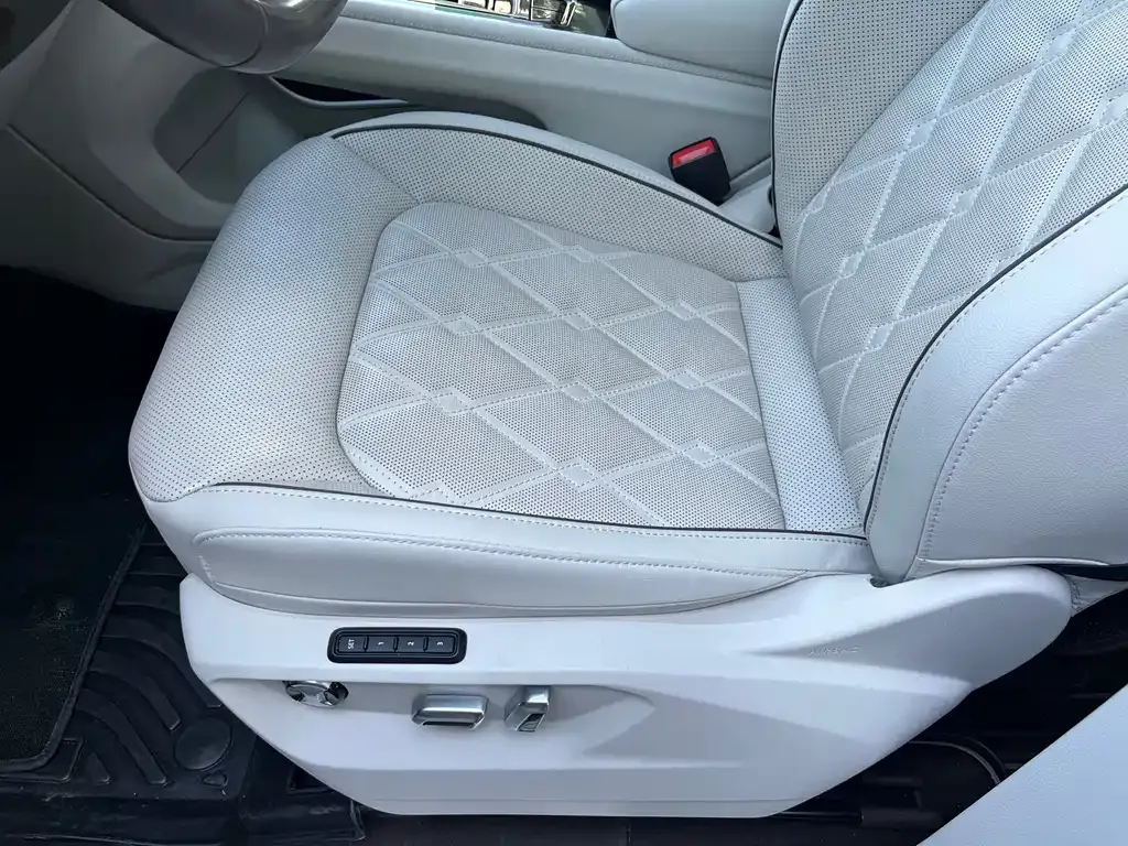 Volkswagen Viloran 2023 из CN, фото 10