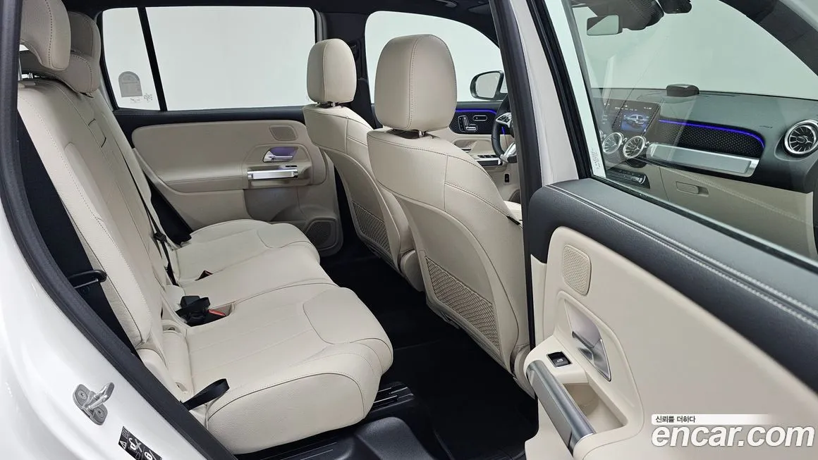 Mercedes-Benz EQB — фото 10