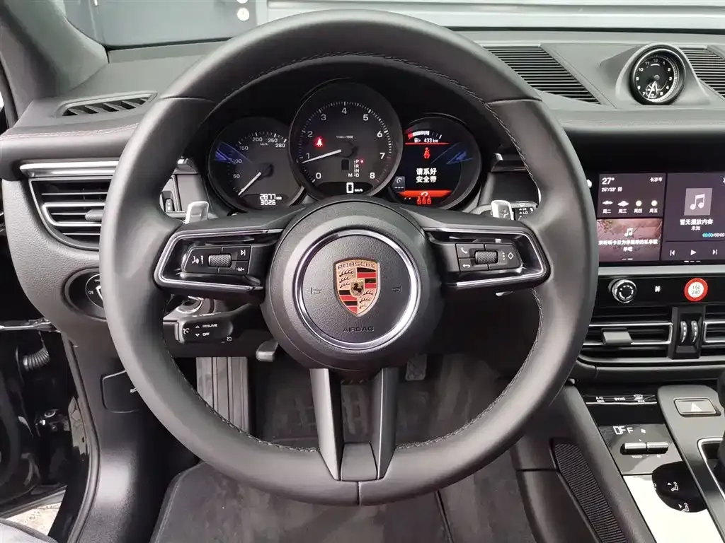 Porsche Macan 2025 из CN, фото 4