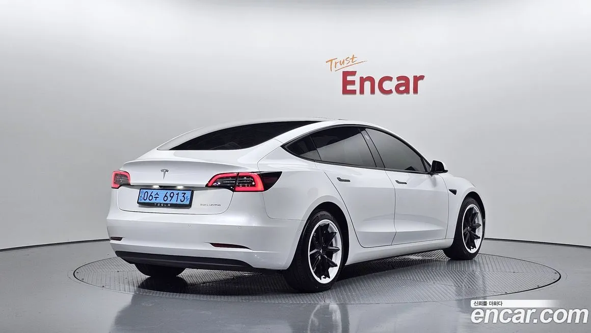 Tesla Model 3 2021 из KR, фото 2