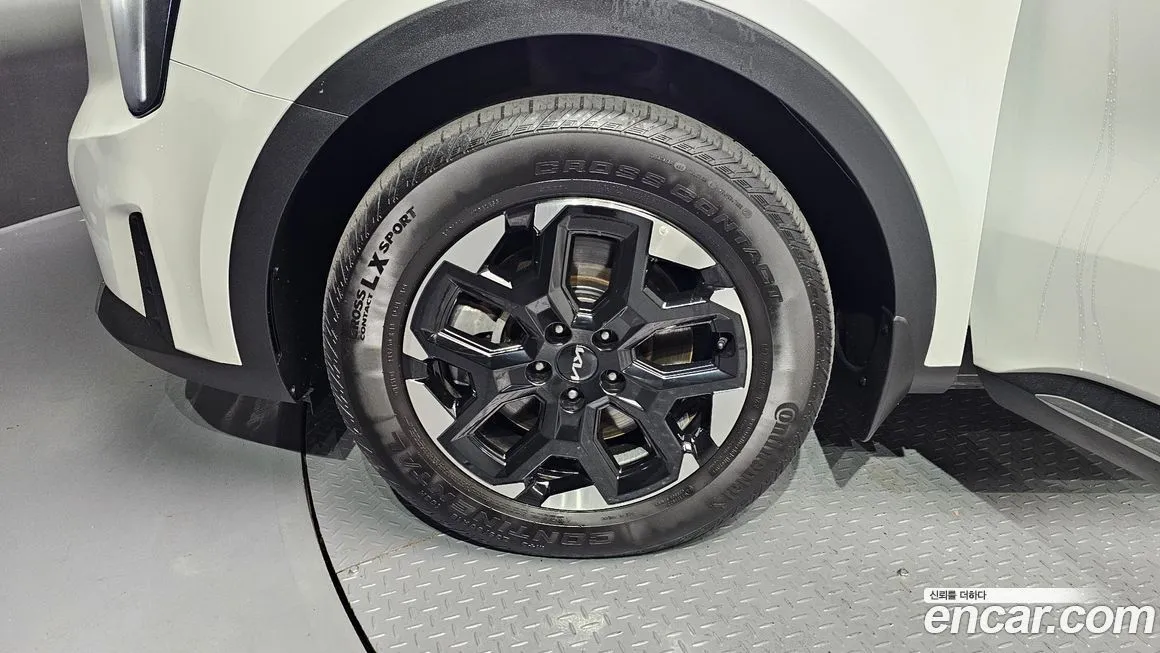 Kia Sorento — фото 5
