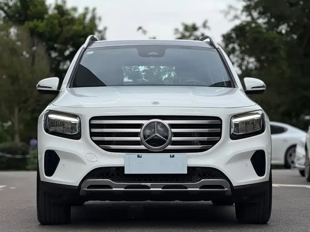 Mercedes-Benz GLB — фото 2