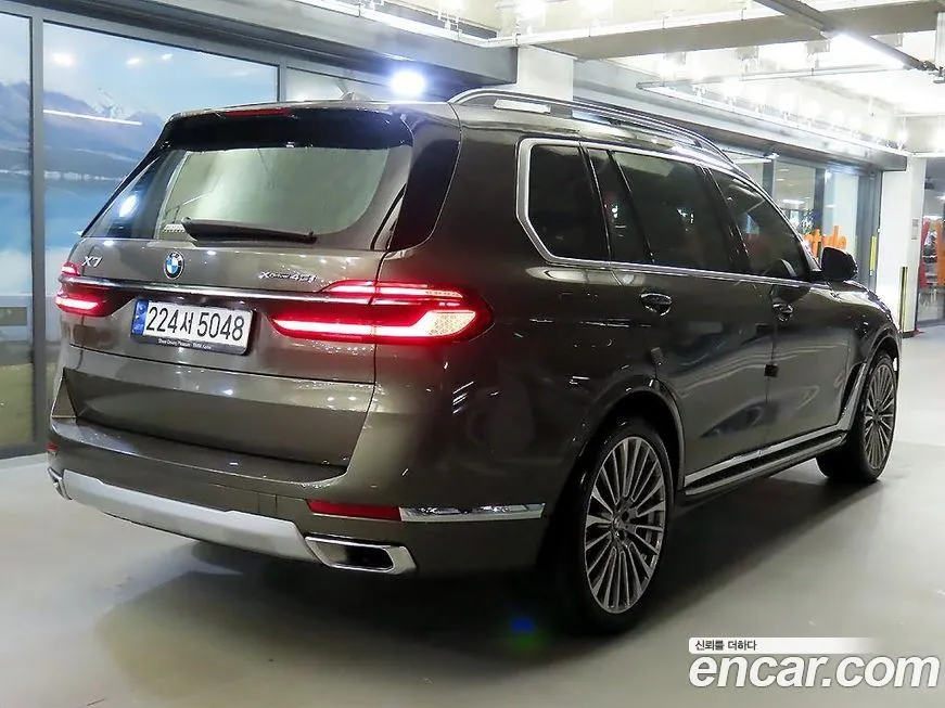 BMW X7 — фото 2