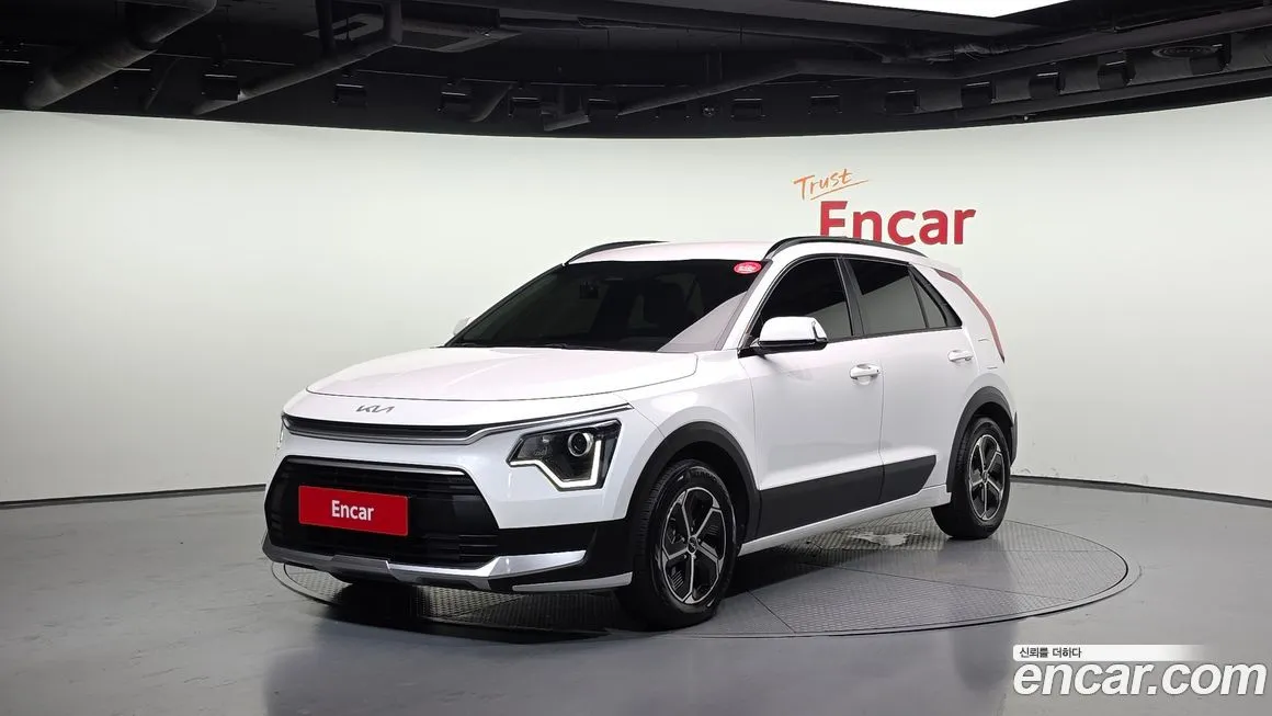 Kia Niro — фото 1