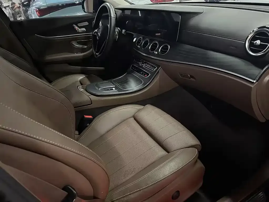 Mercedes-Benz E-Class 2023 из CN, фото 6