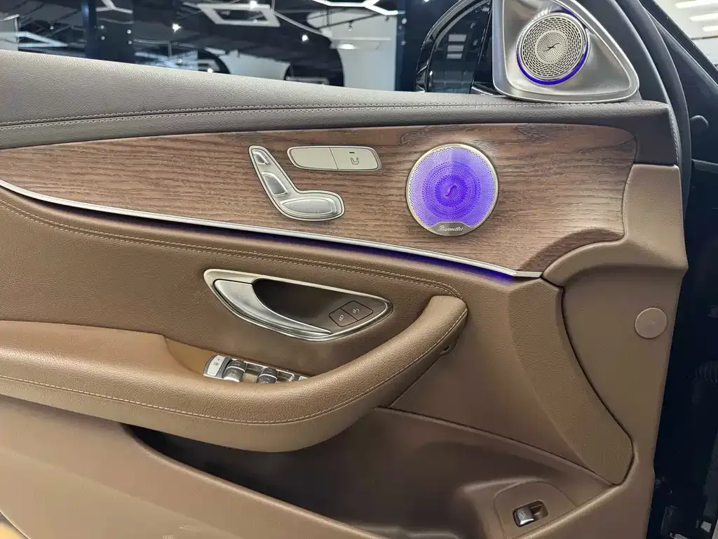 Mercedes-Benz E-Class 2022 из CN, фото 5