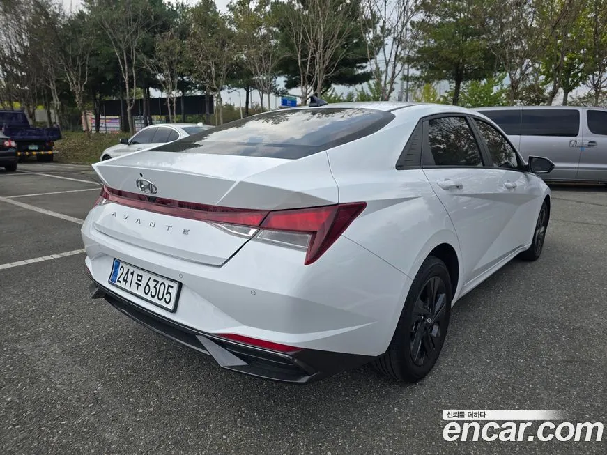 Hyundai AVANTE — фото 5