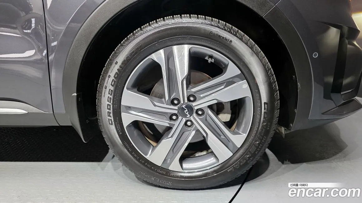 Kia Sorento — фото 5
