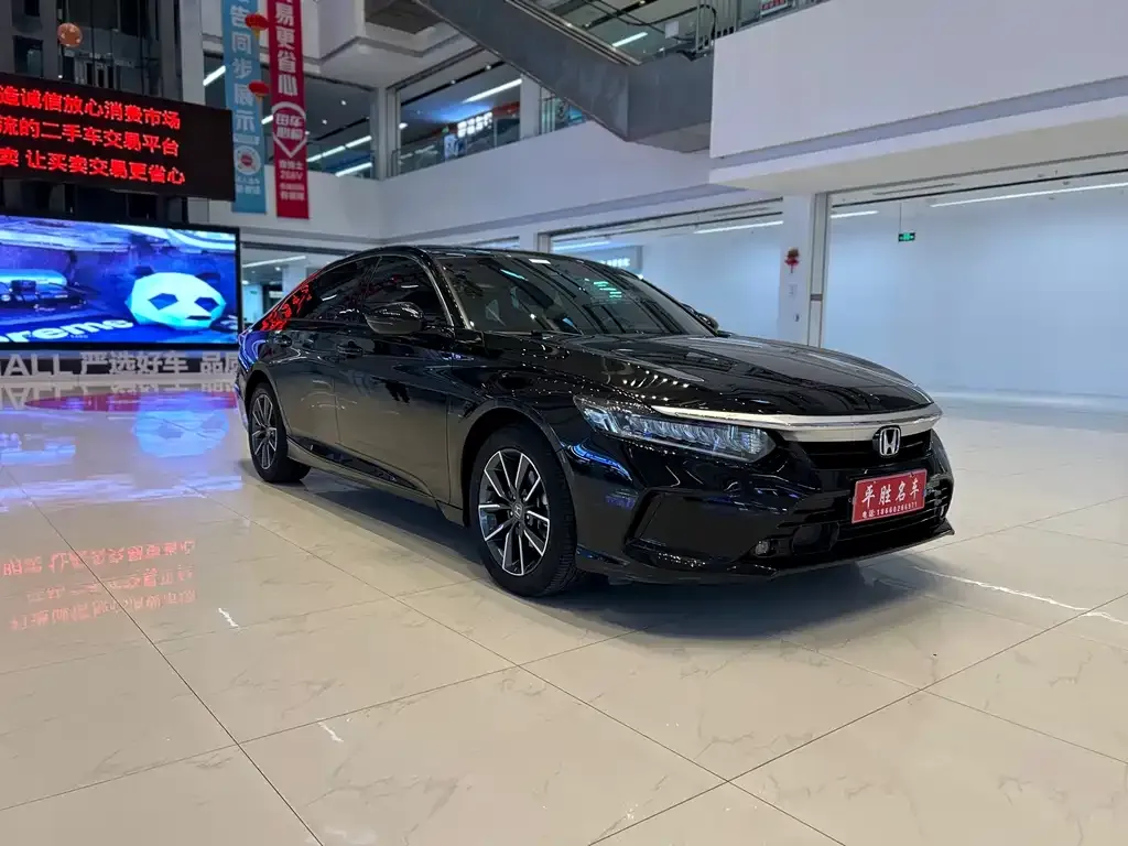 Honda Inspire 2022 из CN, фото 2