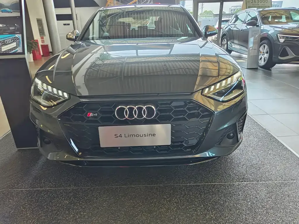 Audi S4 2024 из CN, фото 2