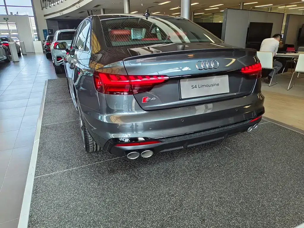 Audi S4 2024 из CN, фото 6