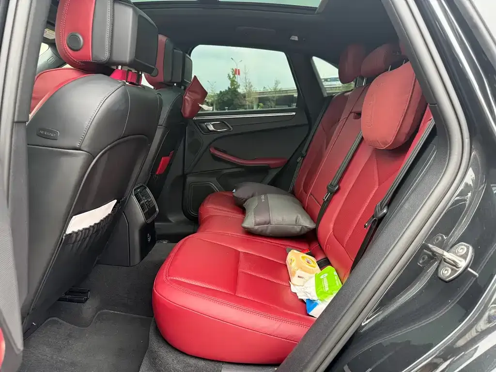 Porsche Macan 2023 из CN, фото 8