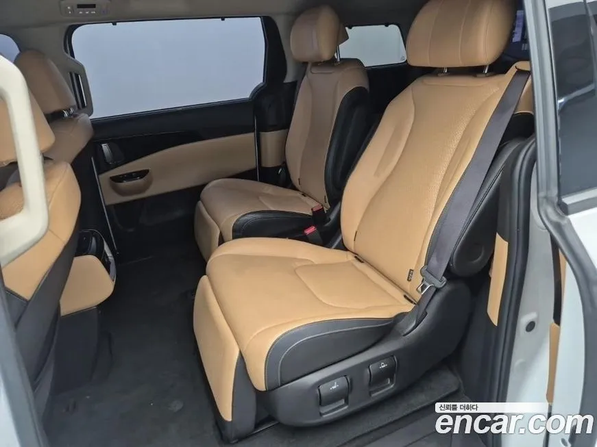Kia Carnival — фото 10