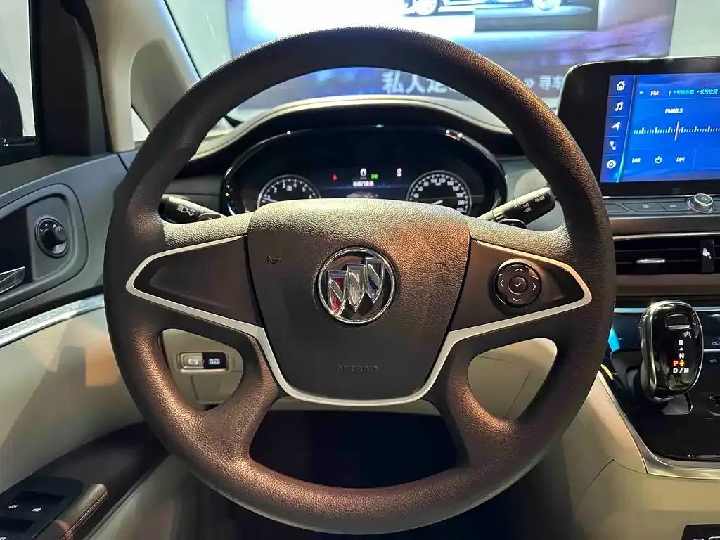 Buick GL8 2023 из CN, фото 10