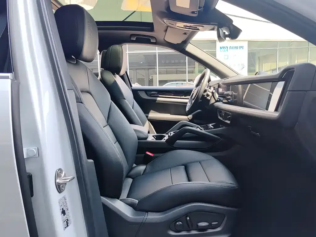 Porsche Cayenne 2025 из CN, фото 6