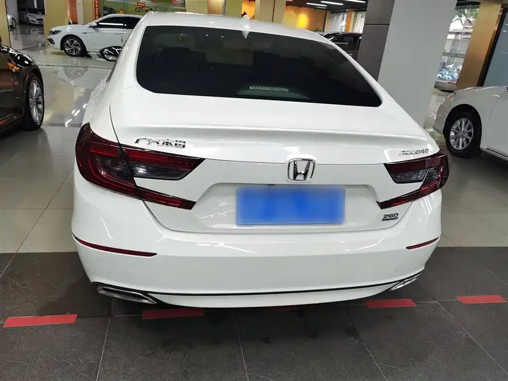 Honda Accord — фото 6