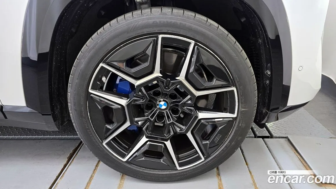 BMW XM — фото 5