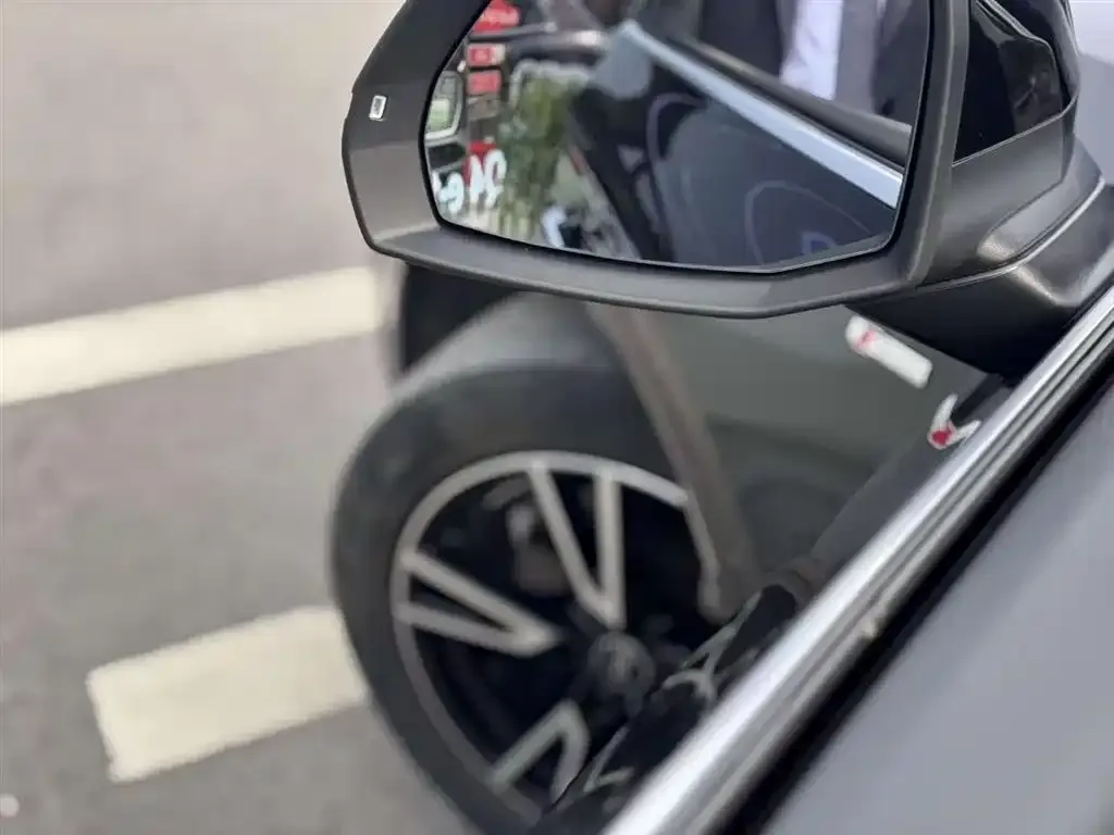 Audi Q5L 2021 из CN, фото 6