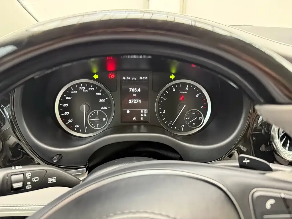 Mercedes-Benz Vito 2023 из CN, фото 7
