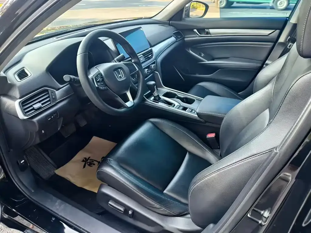 Honda Accord — фото 4