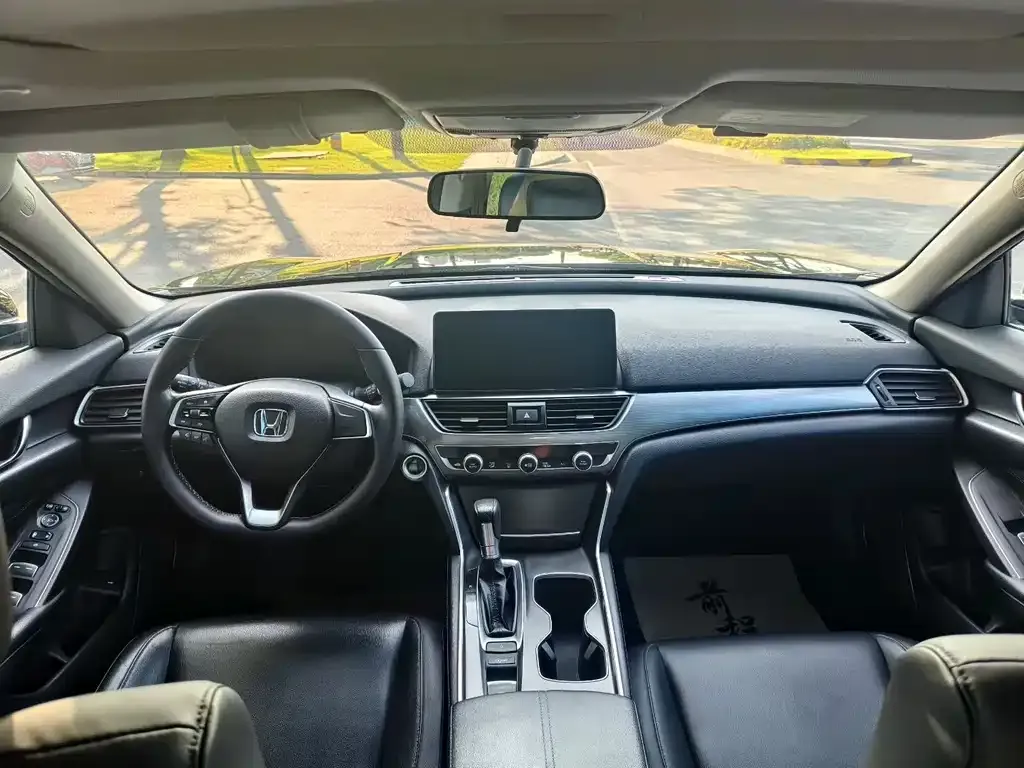 Honda Accord — фото 5