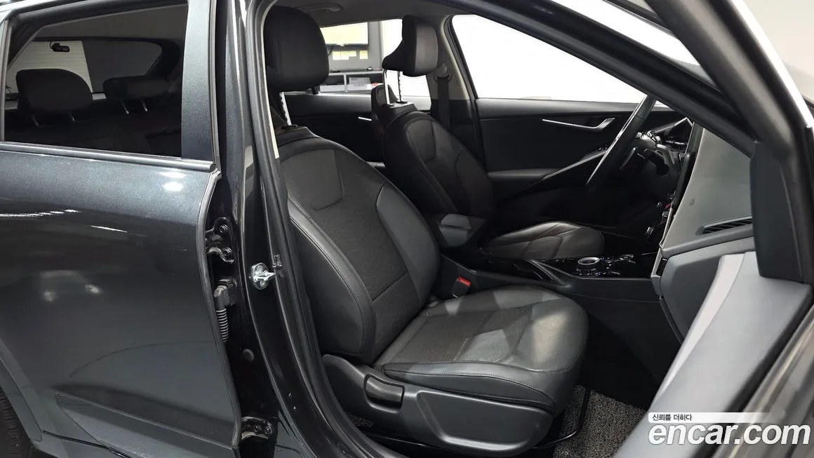 Kia Niro — фото 10