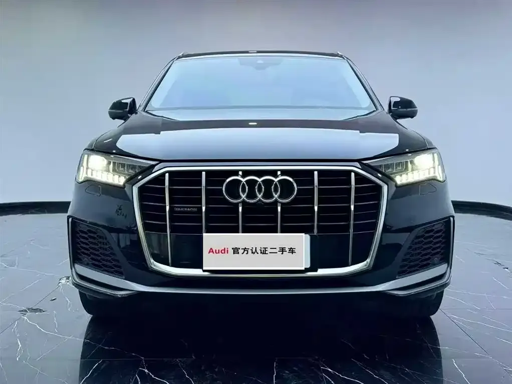 Audi Q7 2021 из CN, фото 5