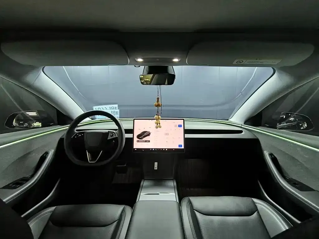 Tesla Model 3 — фото 9