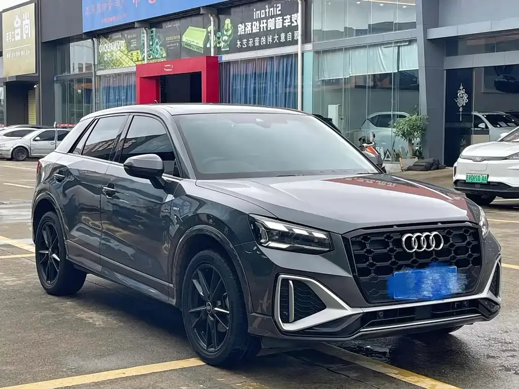 Audi Q2L 2023 из CN, фото 3
